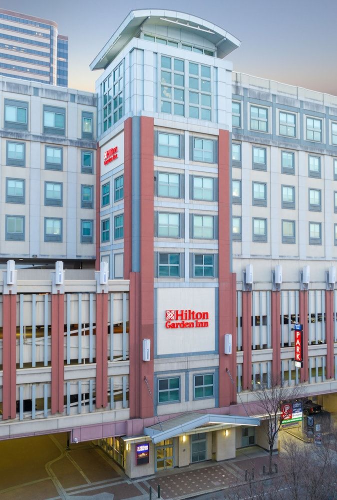 undefined Hilton Garden Inn Philadelphia Center City 2