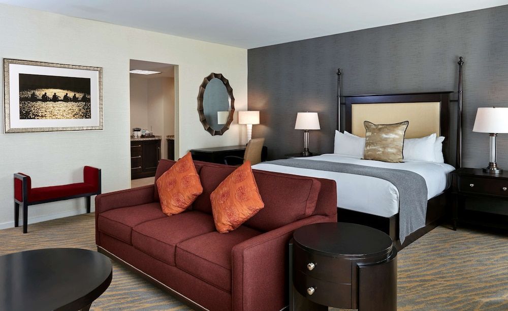 Superior Room, 1 King Bed