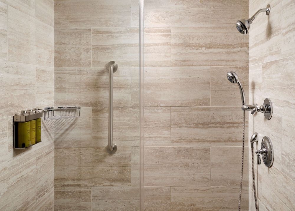 undefined The Inn at Penn, A Hilton Hotel 10