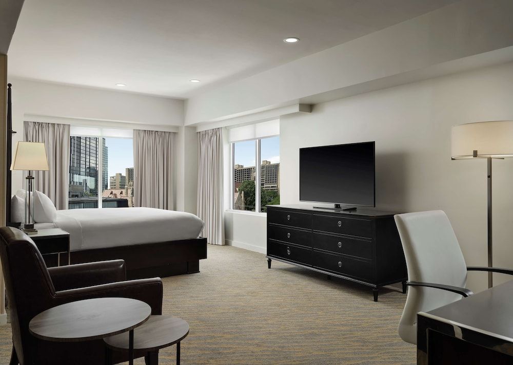 Room, 1 King Bed, Corner