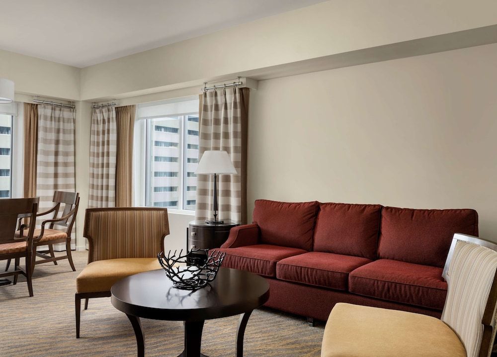 Junior Suite, 1 King Bed, Accessible