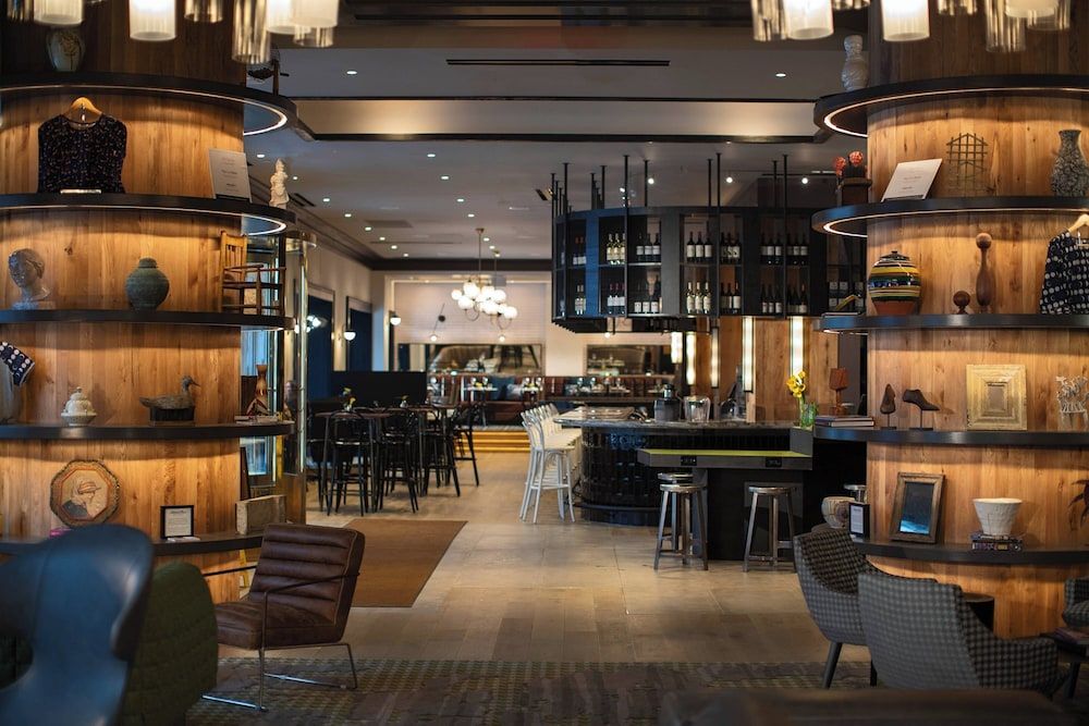 undefined Renaissance Philadelphia Downtown Hotel 9