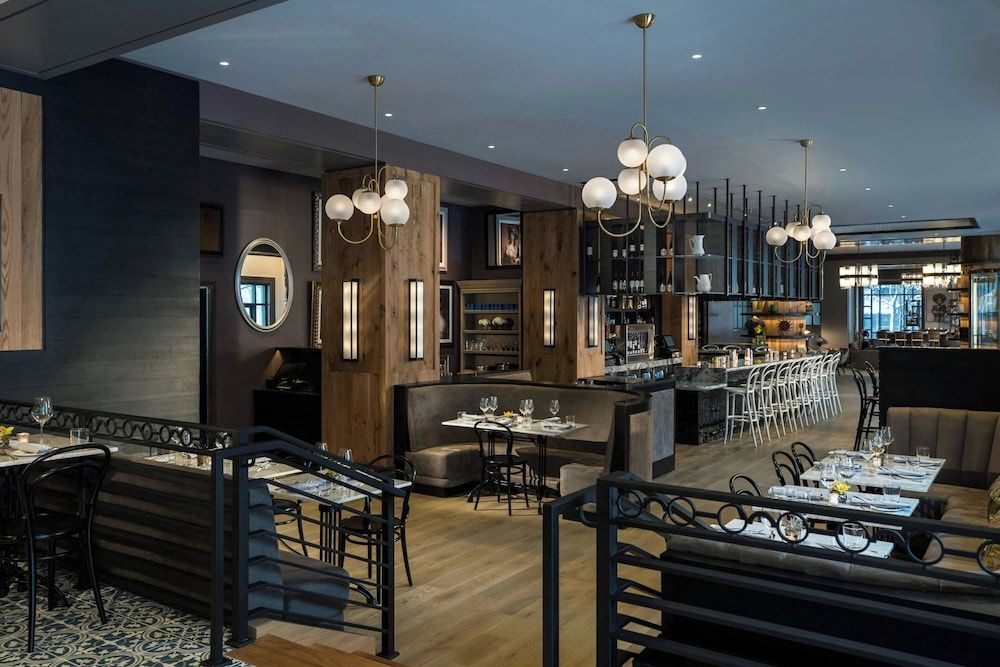 undefined Renaissance Philadelphia Downtown Hotel 10