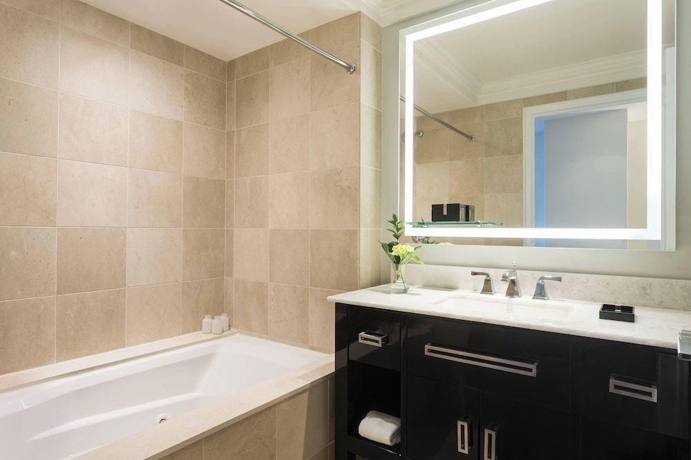 The Ritz-Carlton, Philadelphia Standard Room, 2 Double Beds, Non Smoking 3