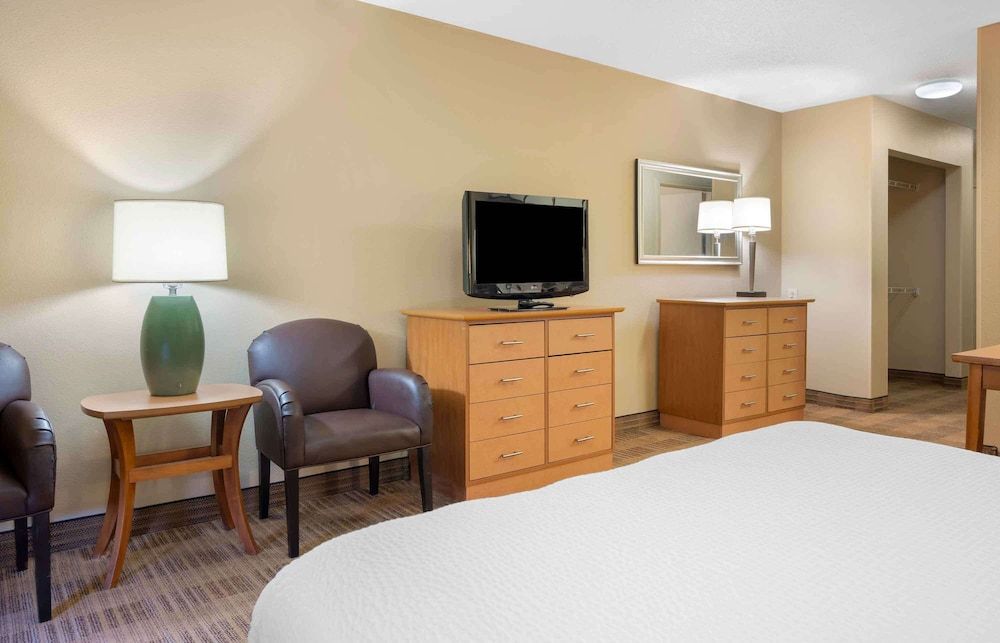 undefined Extended Stay America Suites Pittsburgh Airport 10