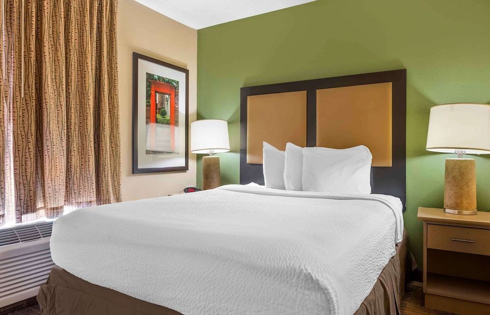undefined Extended Stay America Suites Pittsburgh Airport 2