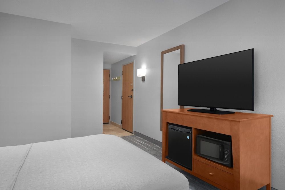 undefined Hampton Inn Pittsburgh/Greentree 8