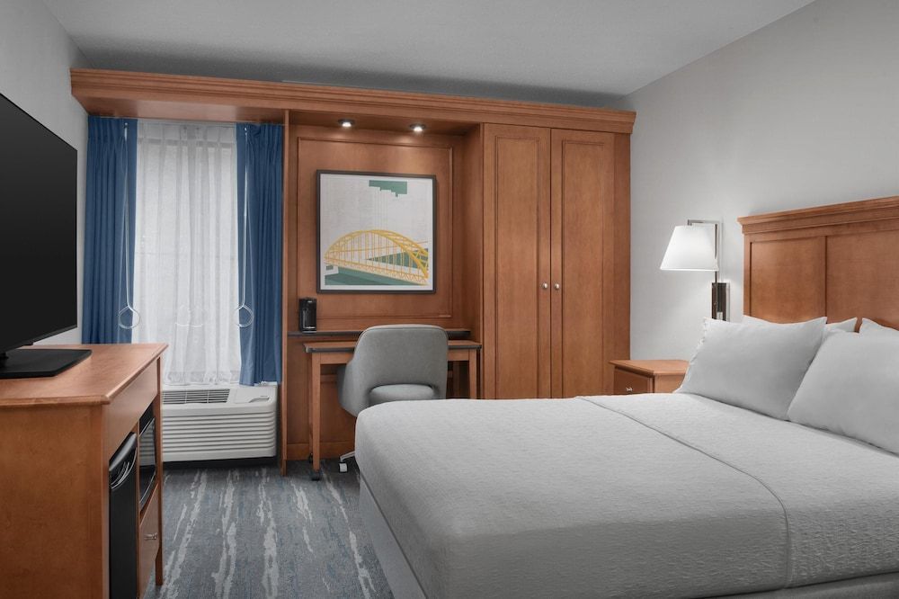 undefined Hampton Inn Pittsburgh/Greentree 2