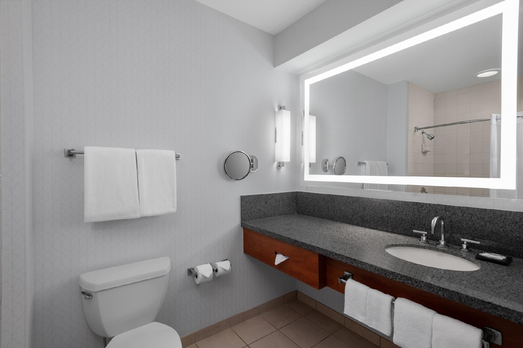 1 King Bed High Floor Deluxe