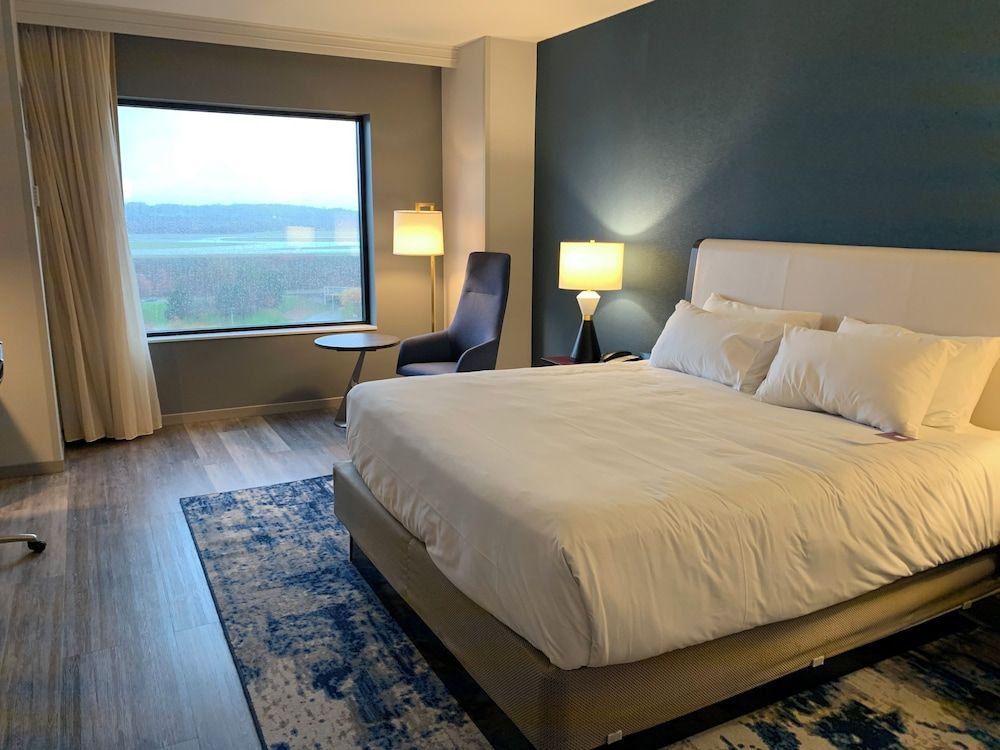 Hyatt Regency Pittsburgh International Airport Room, 1 King Bed, Accessible (Shower)