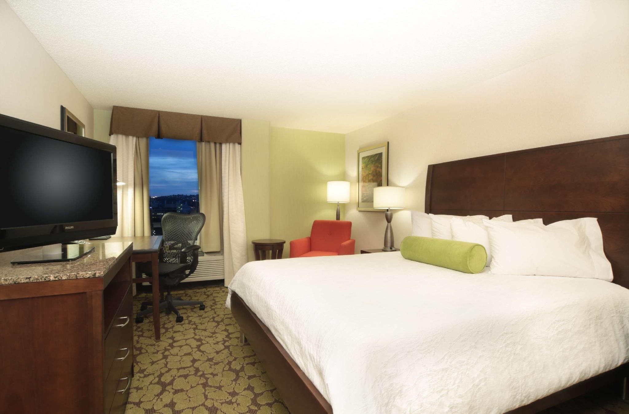 1 Queen Mobility Accessible W/Rollin Shower