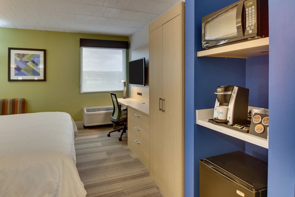 Standard Room, 2 Twin Beds, Accessible (Communications Accessible)