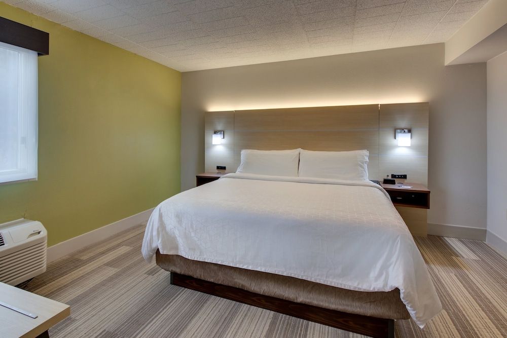 Suite, 1 King Bed