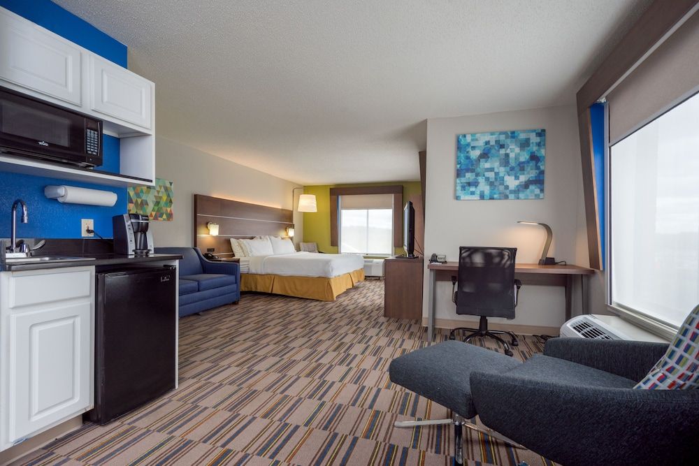 Suite, 1 King Bed