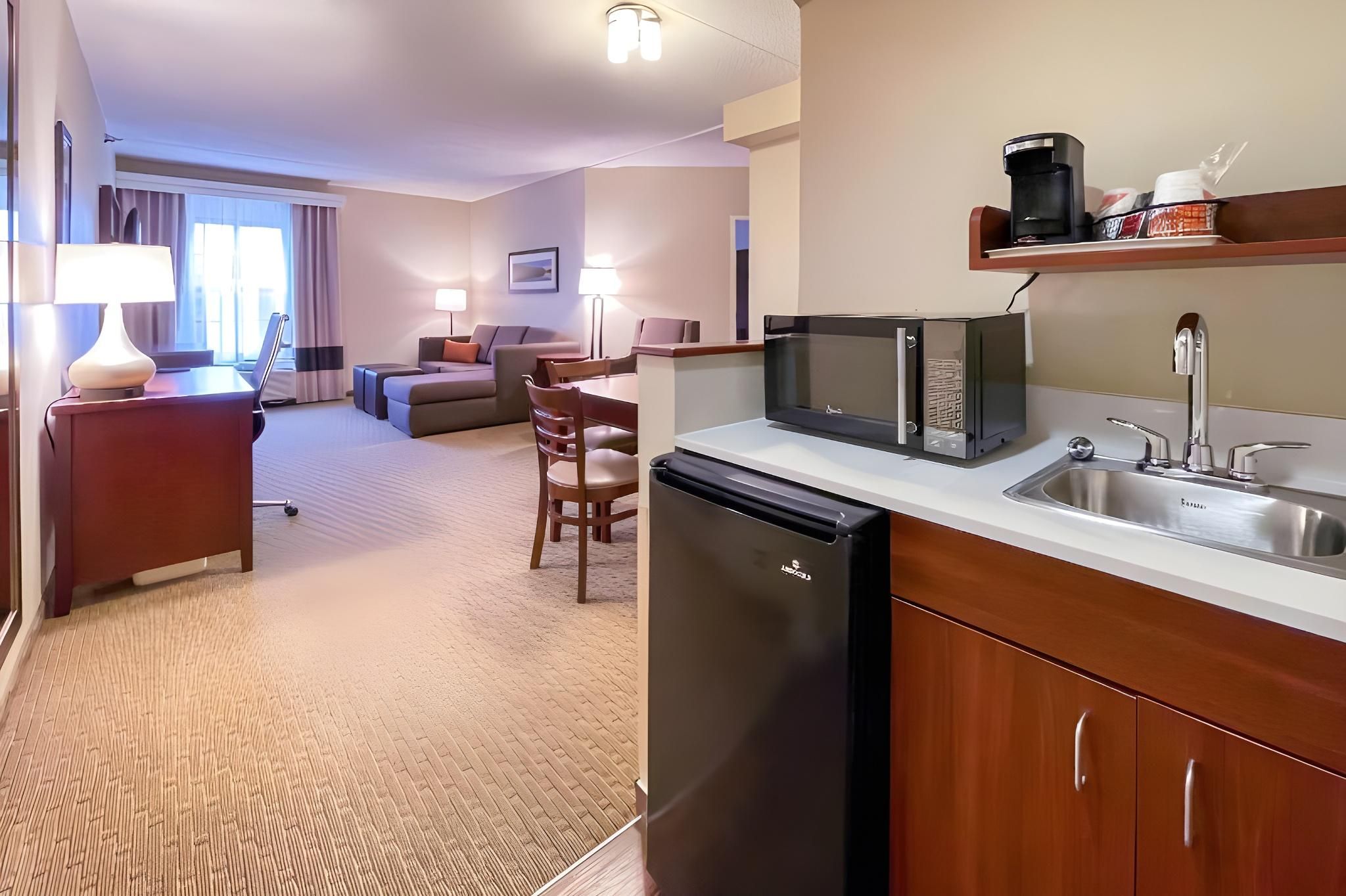 1 King Bed, Nonsmoking