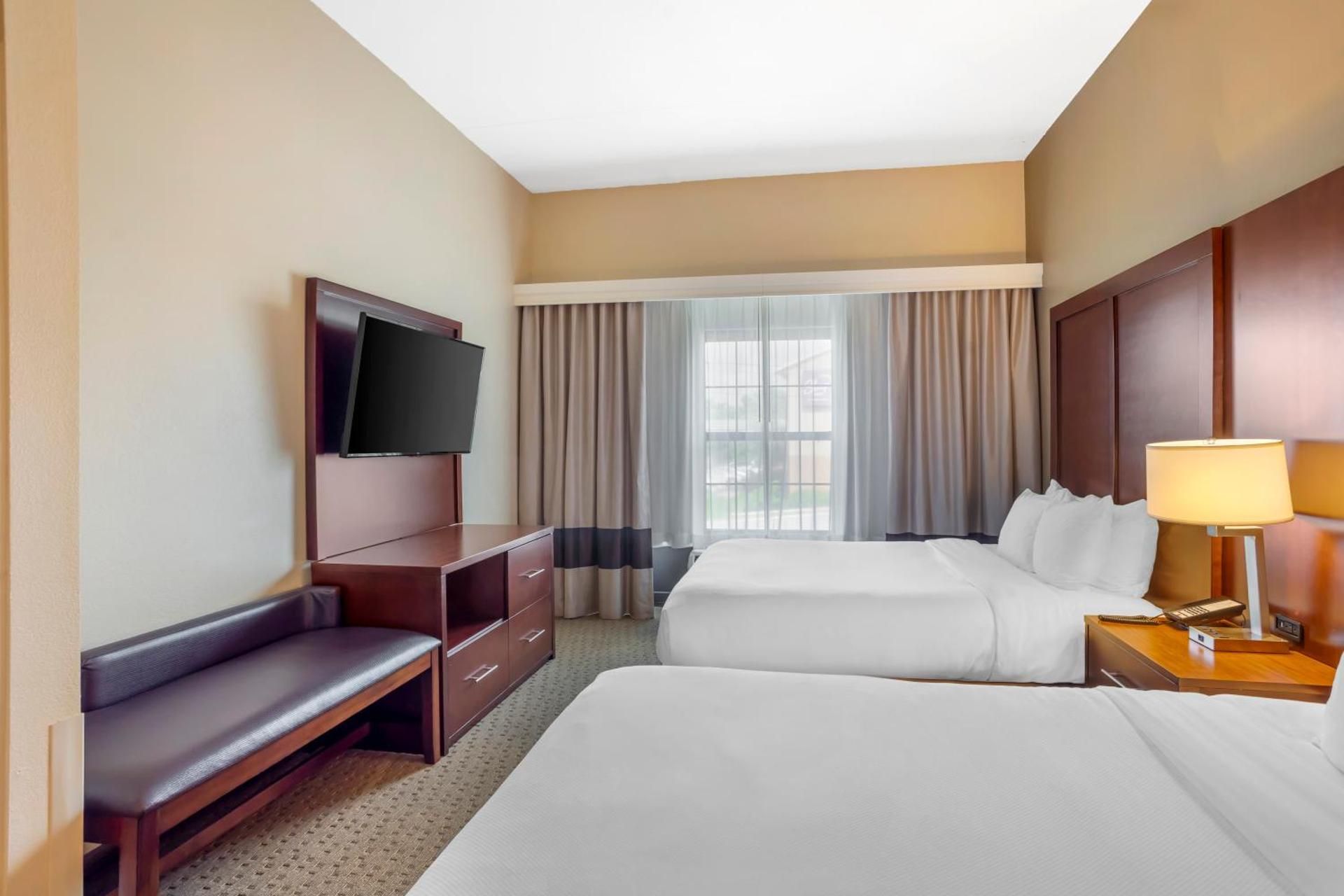 2 Queen Beds, Nonsmoking, Accessible