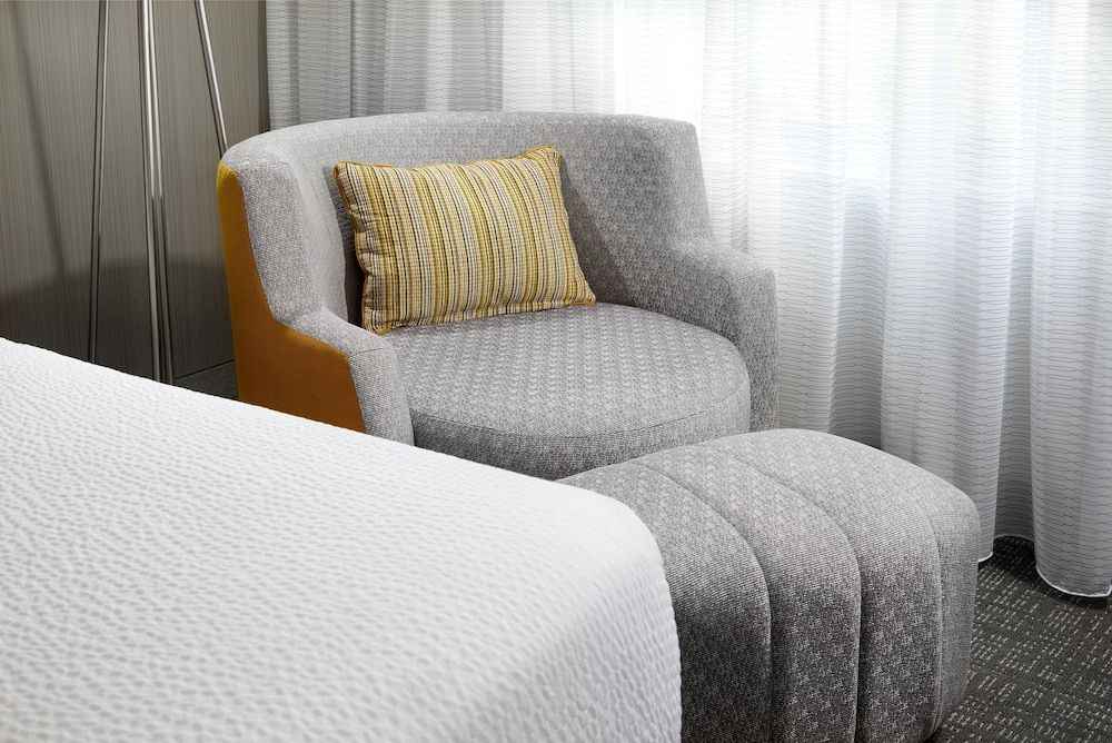 Courtyard by Marriott State College Room, 2 Queen Beds, Non Smoking 4