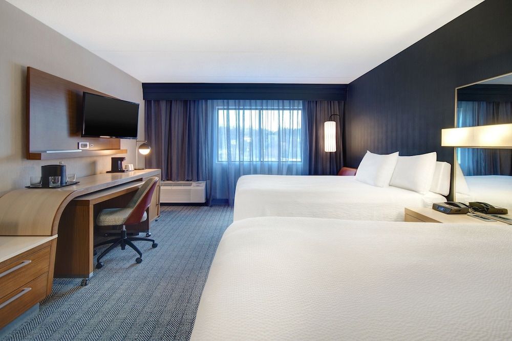 Courtyard by Marriott State College Room, 2 Queen Beds, Non Smoking 3