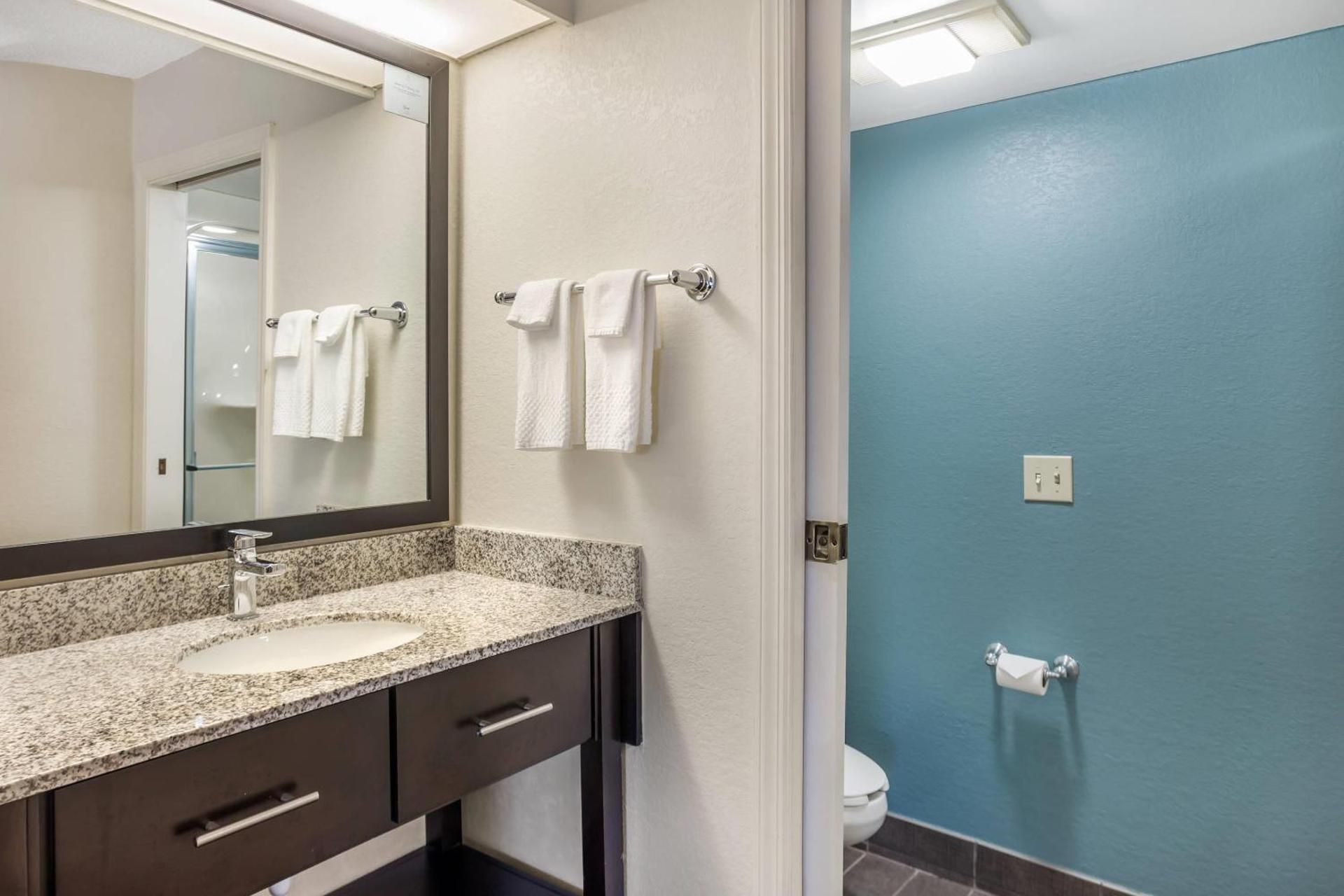 Superior King Room - Non-Smoking