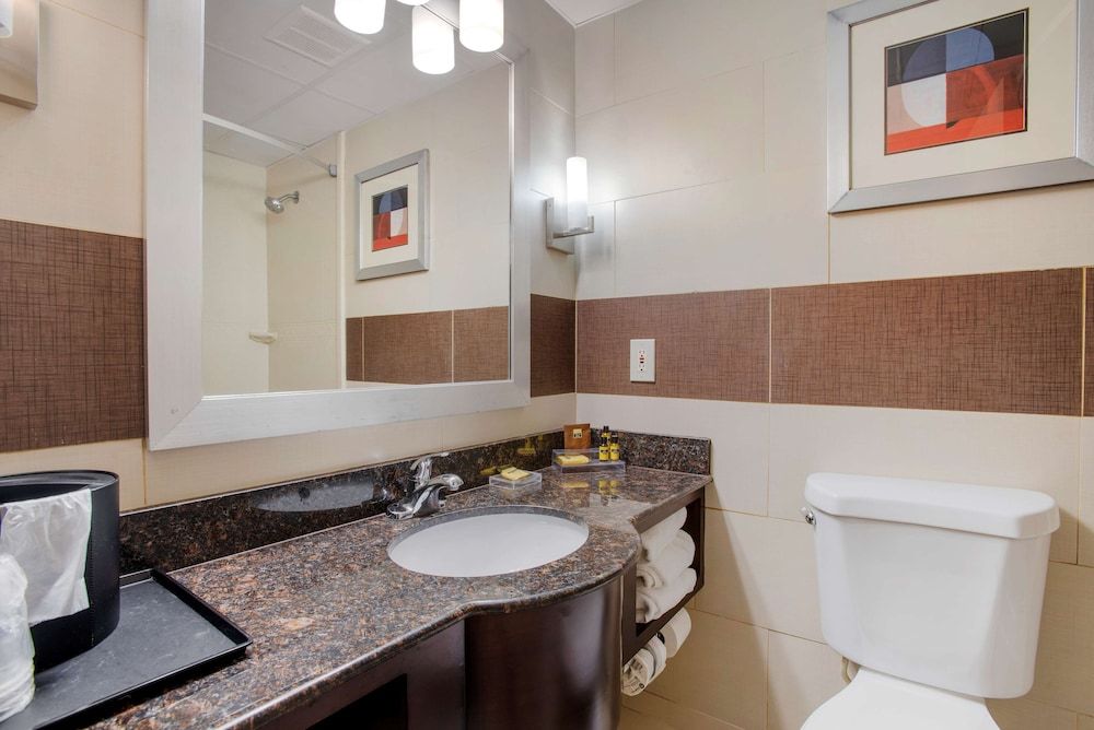 Best Western Plus Poconos Hotel Standard Room, 2 Double Beds, Non Smoking, Fireplace 3