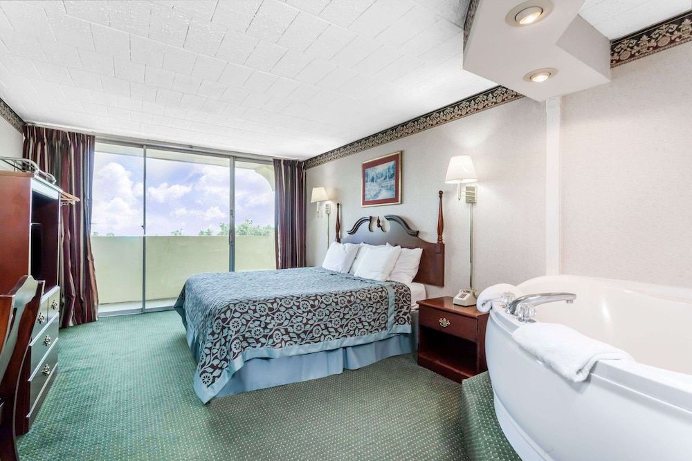 Studio Suite, 1 King Bed, Non Smoking