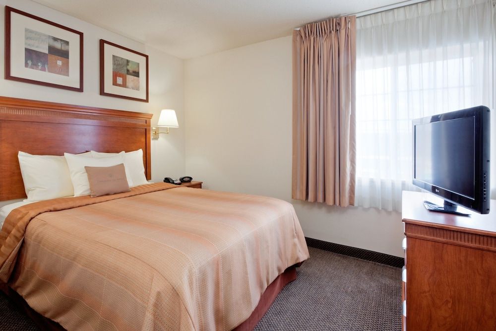 Suite, 1 Bedroom, Accessible (Mobility Roll-In Shower)