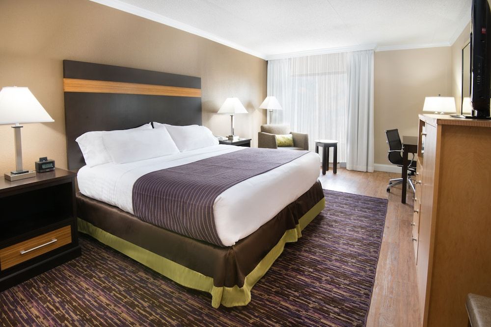 Standard Room, 1 King Bed