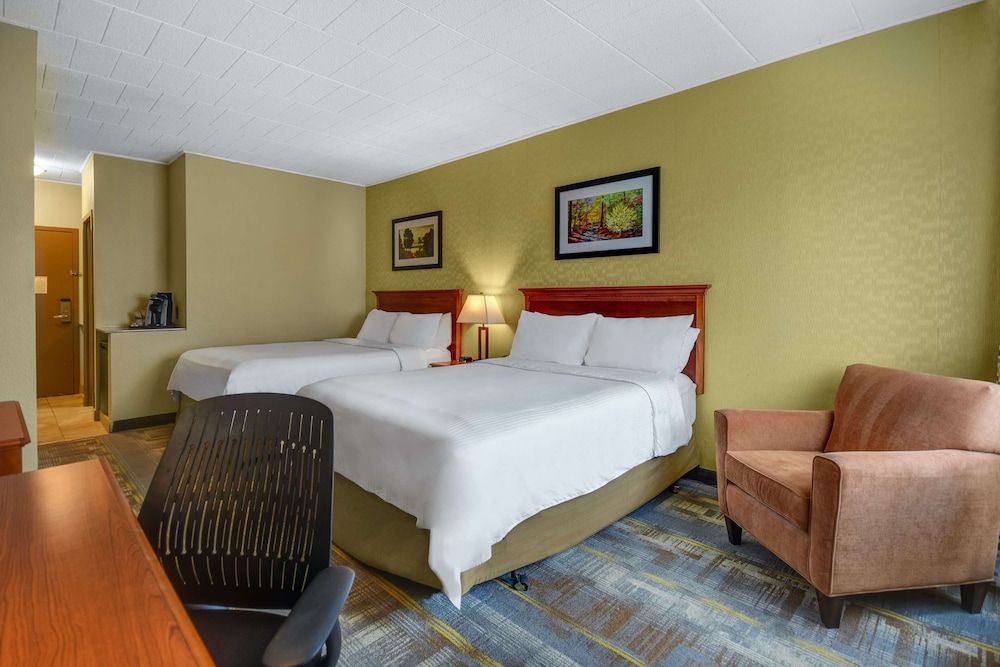 Room, 2 Queen Beds (Pet Friendly)