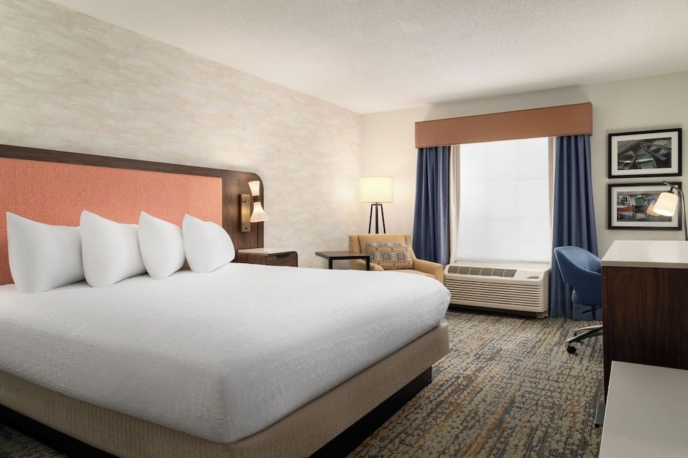 Room, 1 King Bed, Accessible, Non Smoking (Hearing)
