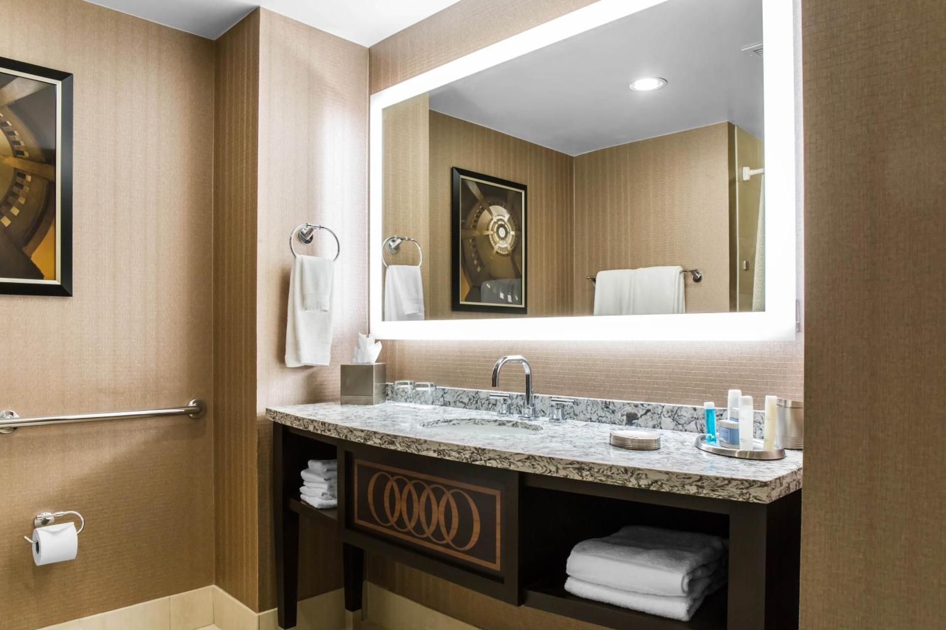 ADA - Premier Room - 2 Double Beds