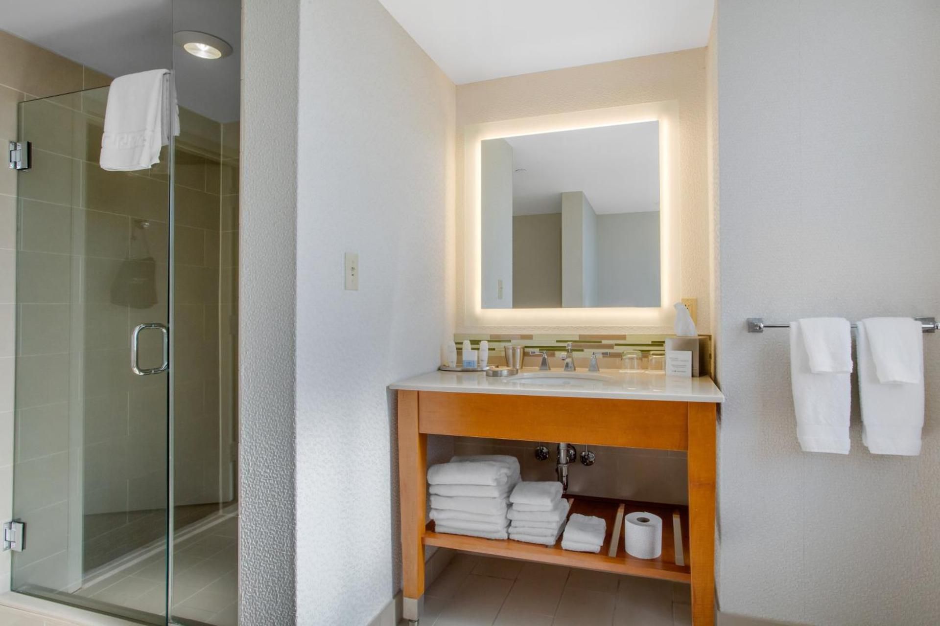 Signature Exec Room 1 King Bed East Tower