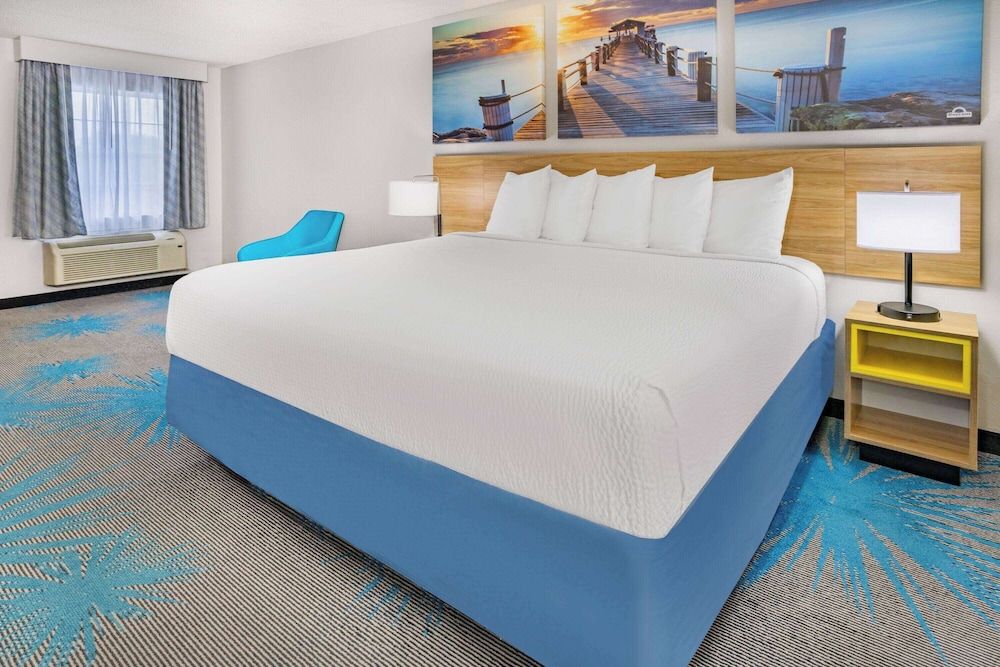 Room, 1 King Bed, Accessible, Non Smoking