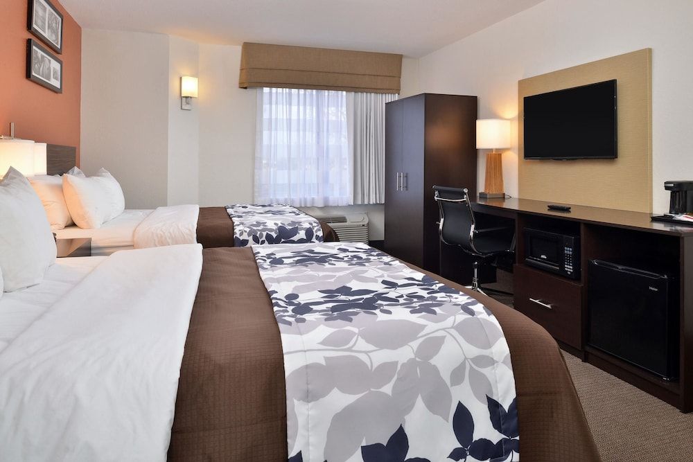 Standard Room, 2 Queen Beds, Non Smoking