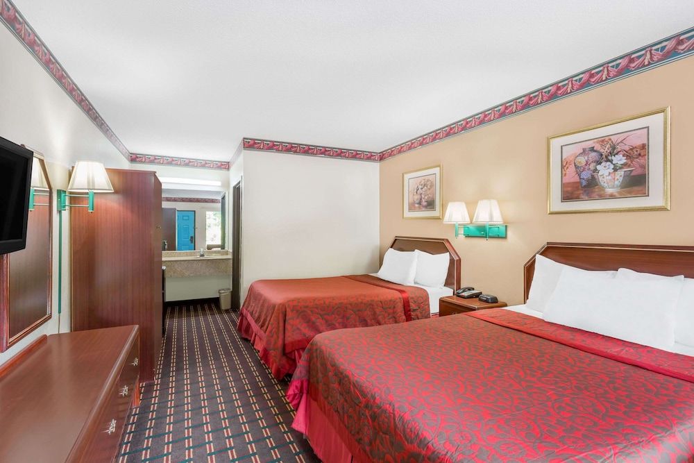 Standard Room, 2 Queen Beds, Smoking