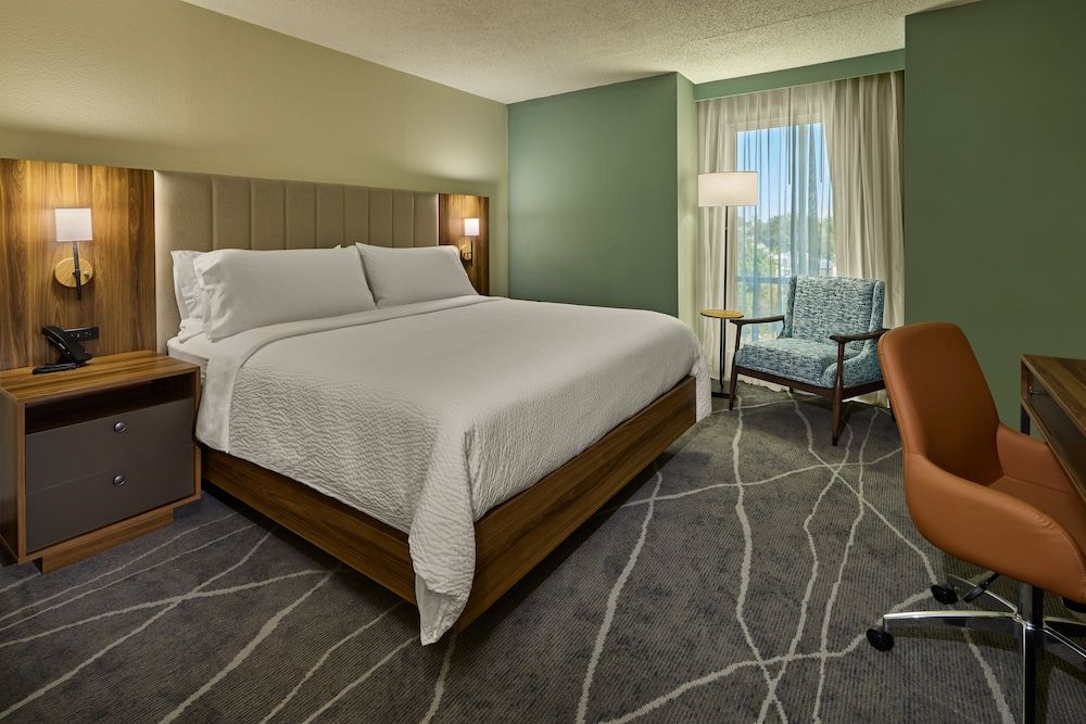 Standard Room, 1 King Bed (Low Floor)