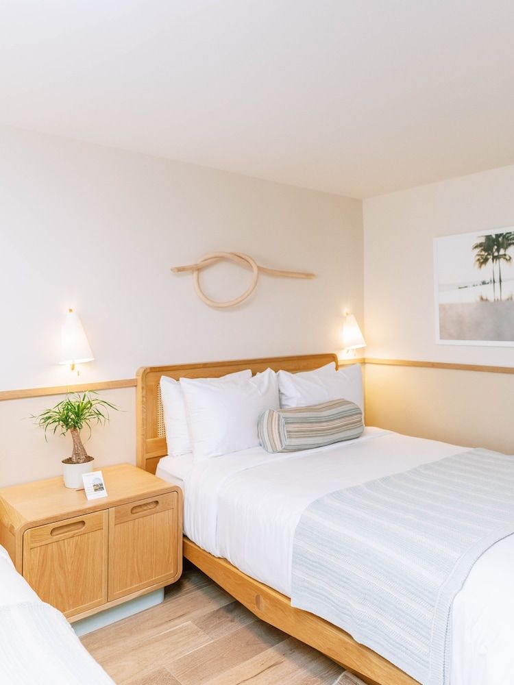 The Ryder Hotel Room, 2 Queen Beds 4