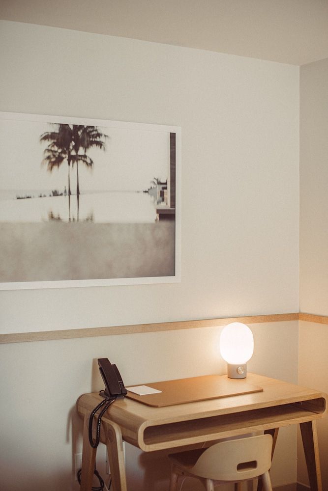 The Ryder Hotel Room, 1 King Bed 14