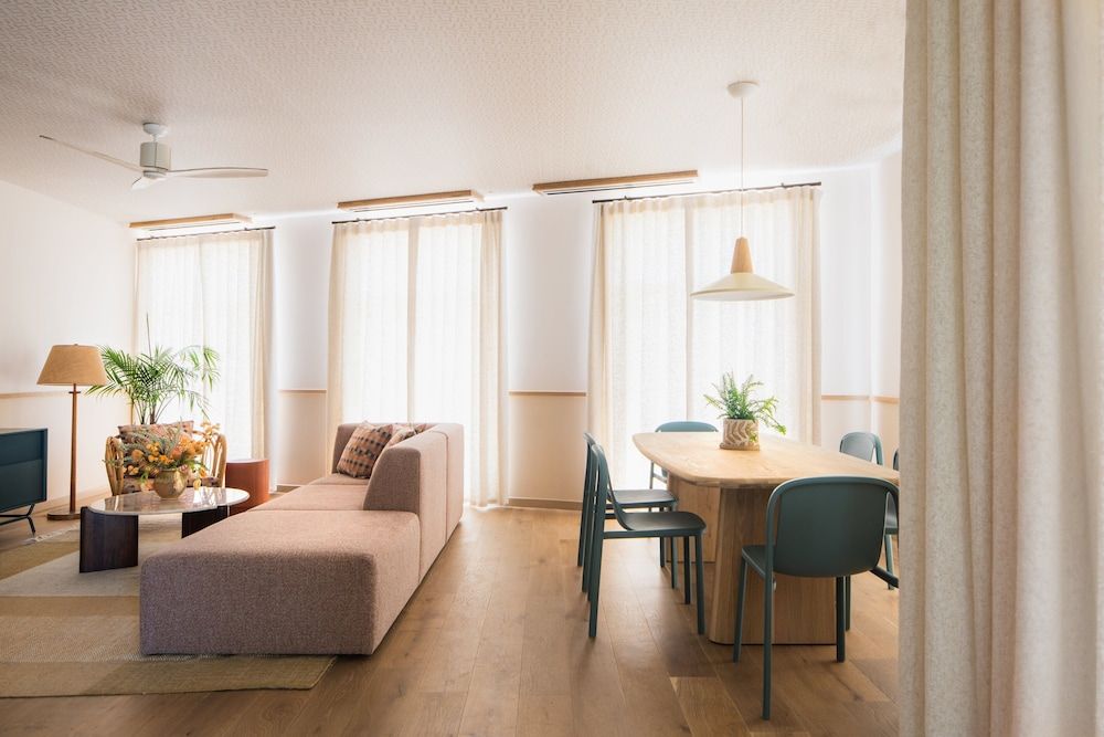 The Ryder Hotel Suite, 1 King Bed 11