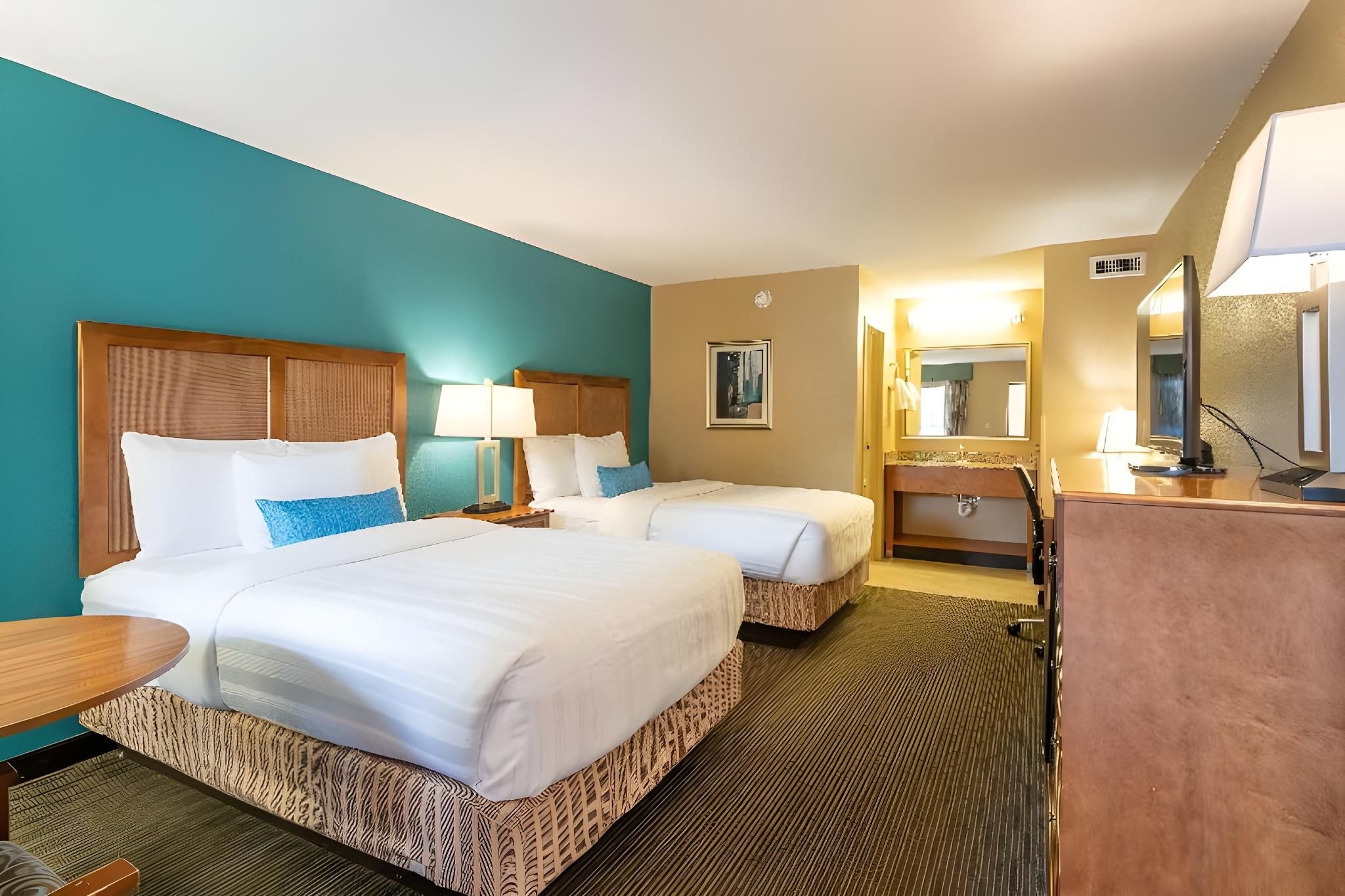 2 double beds, nonsmoking
