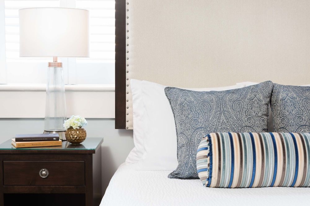 Elliott House Inn Traditional Room, 1 Queen Bed 2