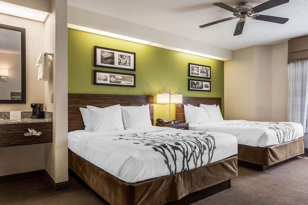 Standard Room, 2 Queen Beds, Non Smoking