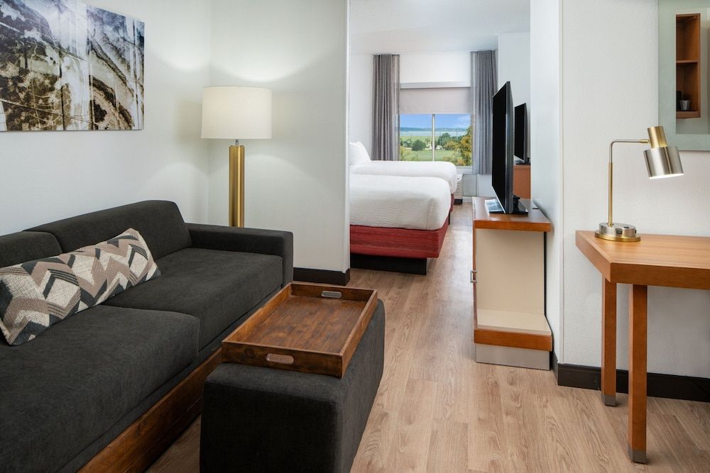 Studio, Multiple Beds, Non Smoking (Mobility Accessible, Tub)