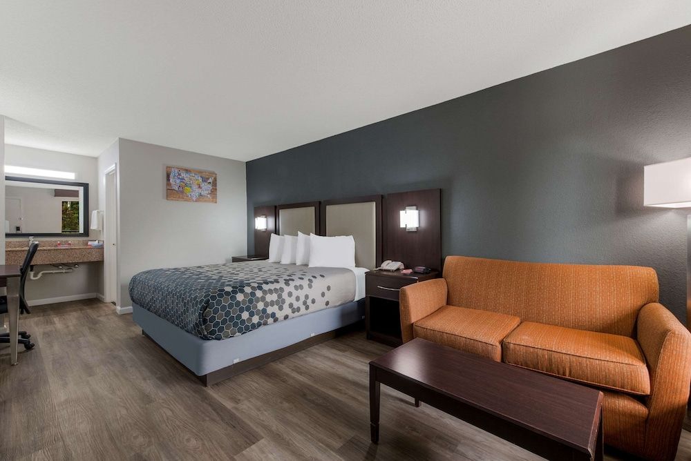 Standard Room, 1 King Bed, Non Smoking