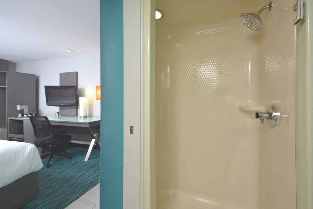 Inn @ Clemson Double Room, 2 Queen Beds 4