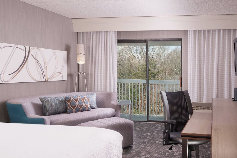 Room, 2 Queen Beds, Balcony