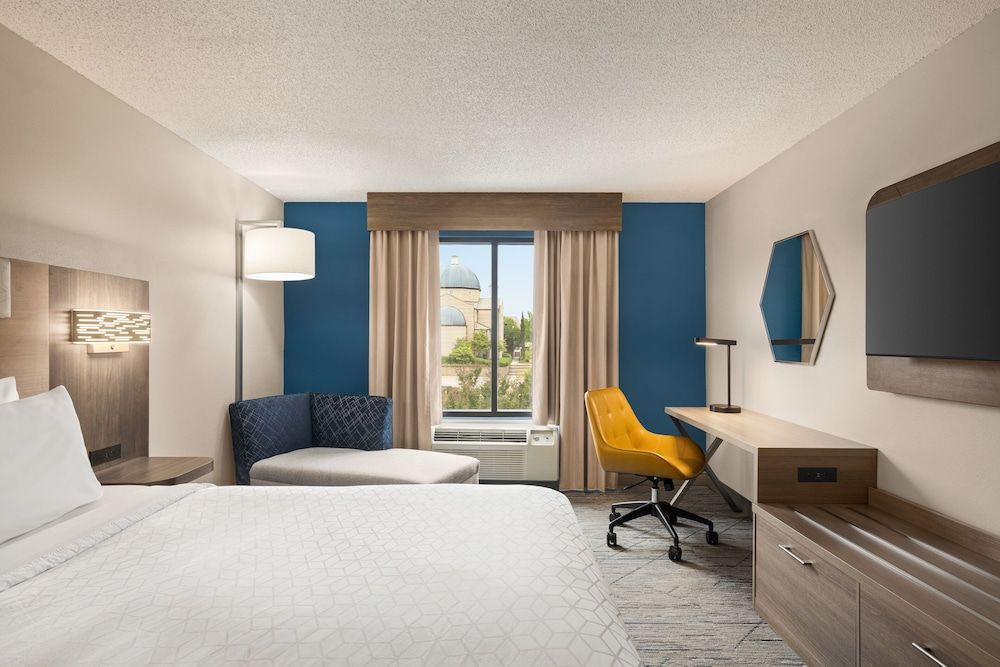Standard Room, 1 King Bed (With Mirco Fridge)