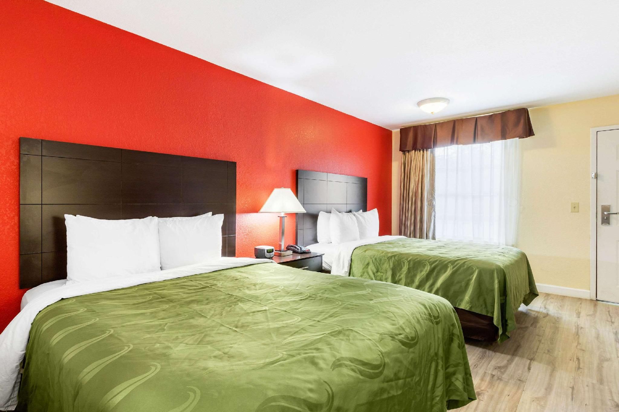2 Queen Beds, Nonsmoking, Accessible