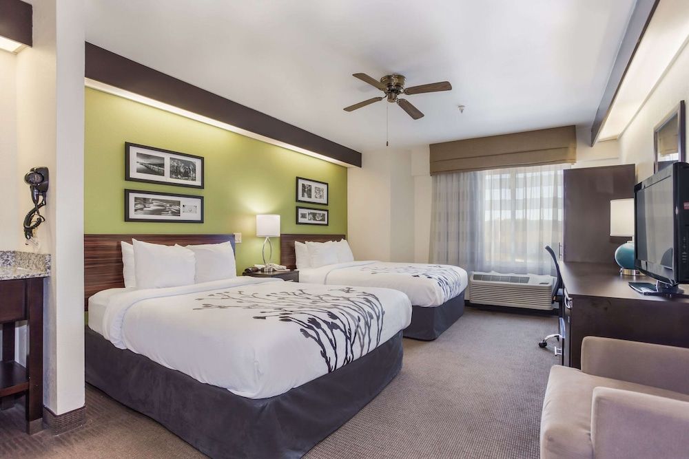 Standard Room, 2 Queen Beds, Non Smoking