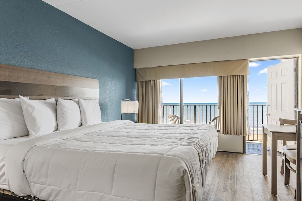 Oceanfront King Non-Smoking