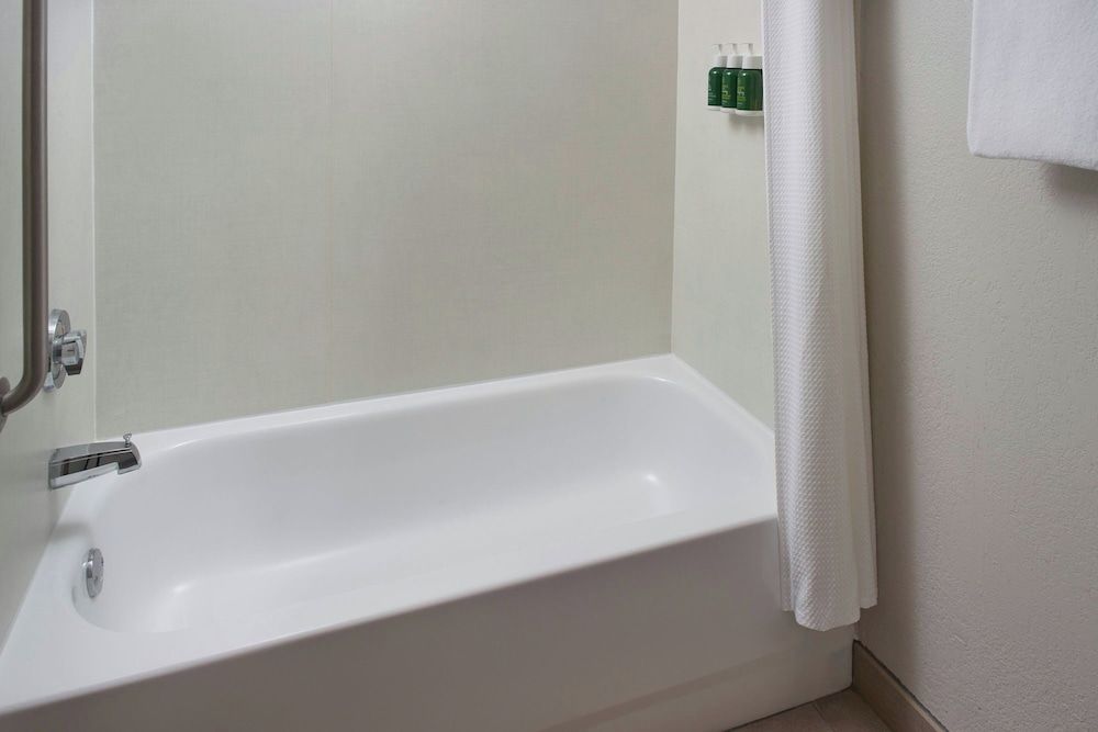 Room, 2 Queen Beds (Hearing Accessible)